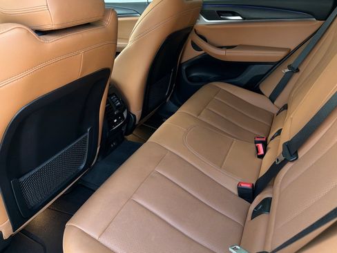 Used 2024 BMW X4 xDrive30i w/ Premium Package AWD/4WD image 11