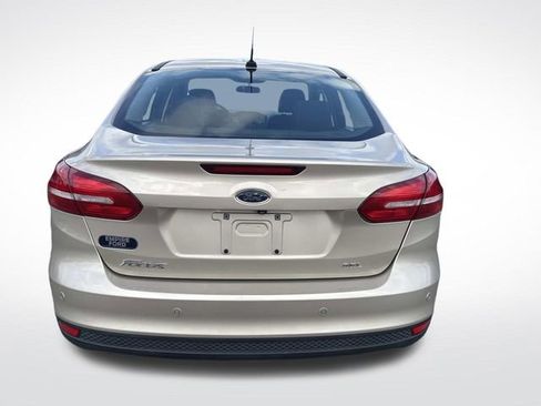 Used 2018 Ford Focus SEL image 4