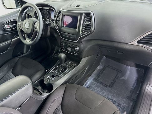Used 2021 Jeep Cherokee Latitude w/ Mopar Interior Package FWD image 30