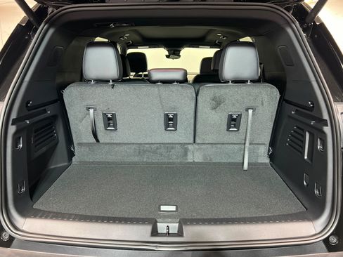 New 2026 Chevrolet Traverse Z71 w/ Enhanced Driving Package AWD/4WD image 24