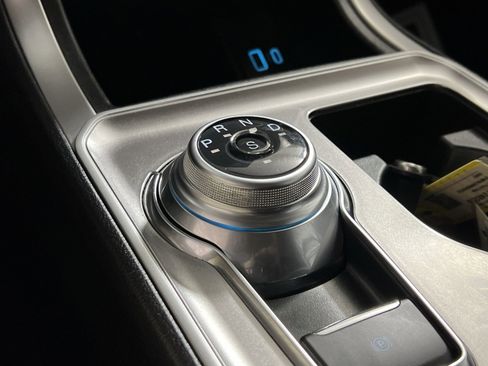 Used 2024 Ford Edge SEL image 20