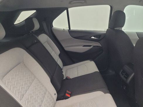 Used 2022 Chevrolet Equinox LS AWD/4WD image 19