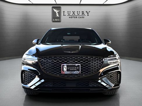Used 2023 Genesis GV70 2.5T w/ Sport Prestige Package image 3