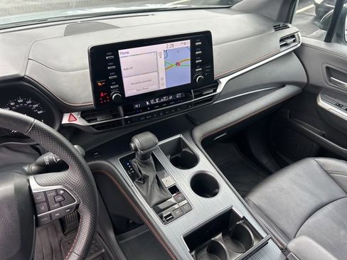 Used 2023 Toyota Sienna XSE image 32