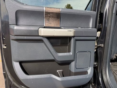 Used 2022 Ford F250 Lariat image 14