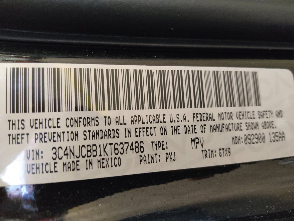 Used 2019 Jeep Compass Latitude FWD image 33