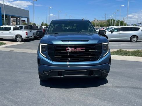 Certified 2024 GMC Sierra 1500 Elevation w/ Elevation Premium Package AWD/4WD image 13