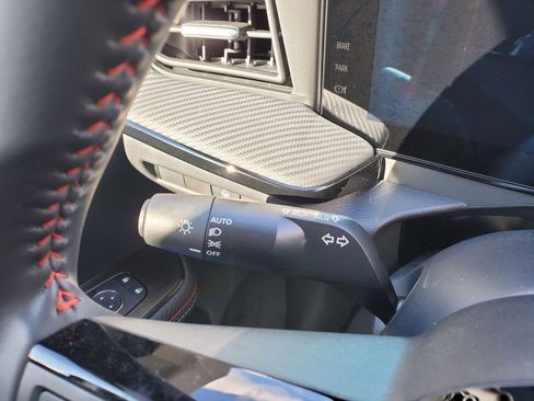 New 2026 Nissan Kicks SR image 21