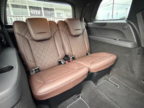 Used 2016 Mercedes-Benz GL 550 4MATIC image 42