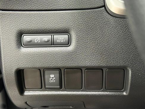 Used 2017 Nissan Murano S image 14