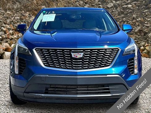 Used 2019 Cadillac XT4 Luxury w/ Trailering Package AWD/4WD image 3