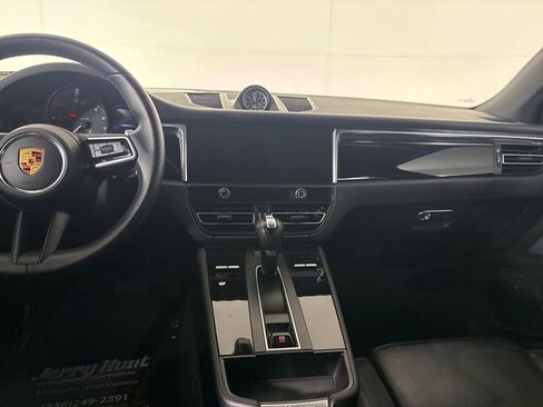 Used 2022 Porsche Macan w/ Premium Package Plus AWD/4WD image 24