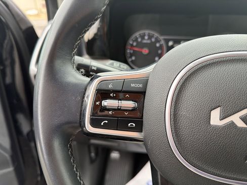 Used 2023 Kia Sorento S w/ Panoramic Sunroof Package image 15