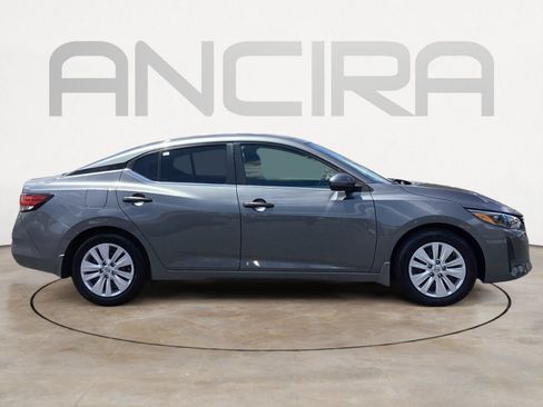 Used 2025 Nissan Sentra S FWD image 15