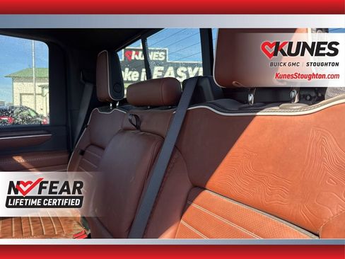 Used 2025 GMC Sierra 3500 Denali Ultimate image 41