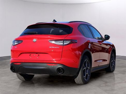 New 2025 Alfa Romeo Stelvio Sprint image 7