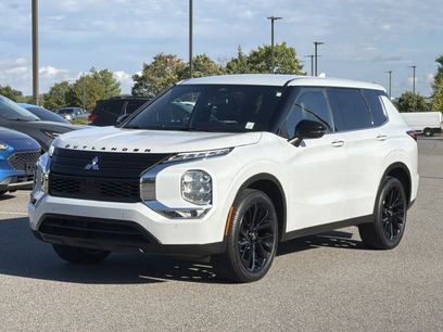 Used 2024 Mitsubishi Outlander SE Black Edition