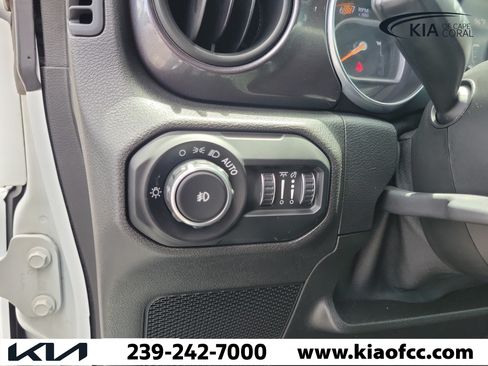 Used 2021 Jeep Wrangler Unlimited Sport AWD/4WD image 22