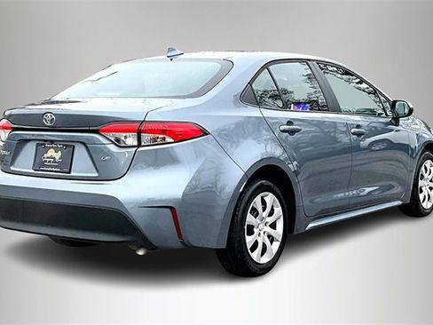 Used 2024 Toyota Corolla LE image 5
