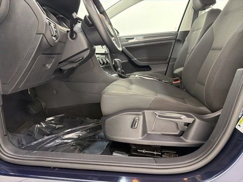 Used 2018 Volkswagen Golf S FWD image 14