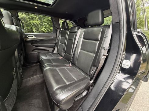 Used 2019 Jeep Grand Cherokee Limited w/ Luxury Group II AWD/4WD image 28
