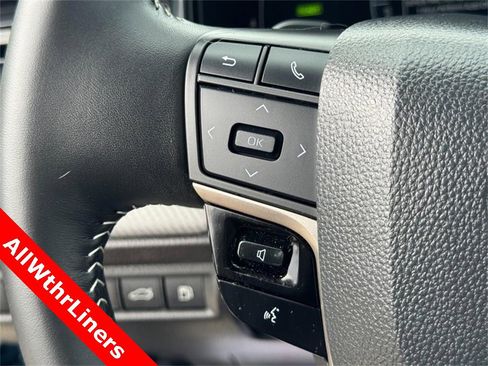 Used 2025 Toyota Camry SE image 18