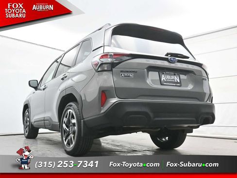 Used 2025 Subaru Forester Premium image 15