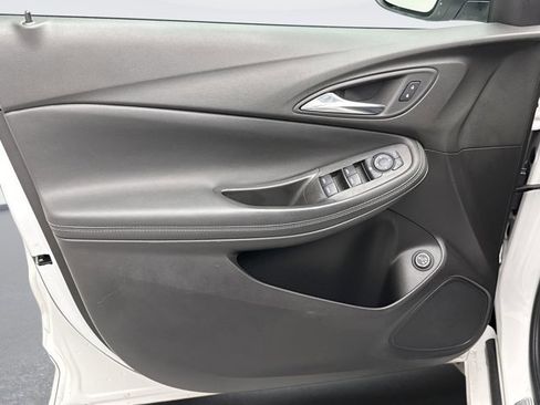 Used 2022 Buick Encore GX Select w/ Sport Touring Package image 9