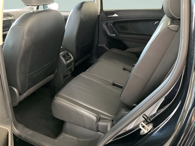 Used 2023 Volkswagen Tiguan SE FWD image 20
