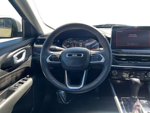 Used 2022 Jeep Compass Trailhawk image 15