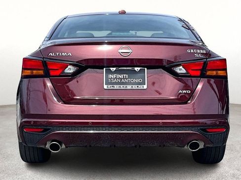 Used 2025 Nissan Altima 2.5 SL AWD/4WD image 6