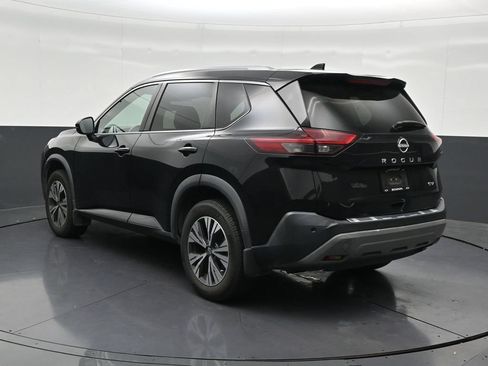 Used 2022 Nissan Rogue SV w/ SV Premium Package FWD image 3