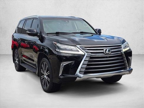 Used 2018 Lexus LX 570 4WD w/ Luxury Package image 3