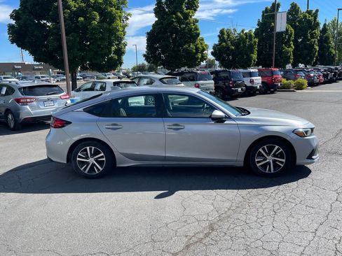 Used 2023 Honda Civic LX image 6