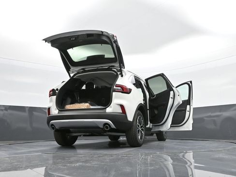 New 2025 Ford Escape SE image 46