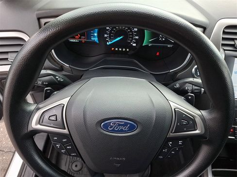 Certified 2019 Ford Fusion SE image 19