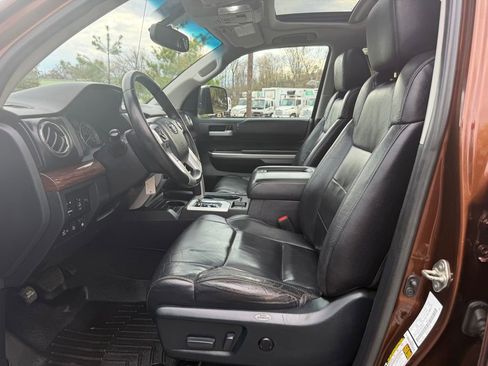 Used 2017 Toyota Tundra Limited w/ Limited Premium Package AWD/4WD image 12