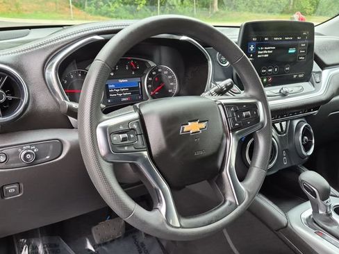 Used 2025 Chevrolet Blazer LT FWD image 31