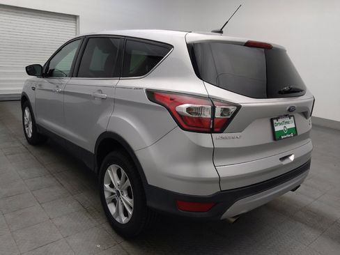 Used 2017 Ford Escape SE FWD image 5