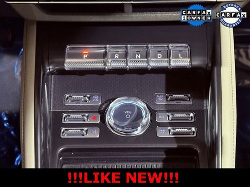 Used 2025 Lincoln Nautilus Premier w/ Equipment Group 102A image 20