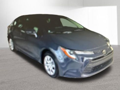 Used 2024 Toyota Corolla LE FWD image 4