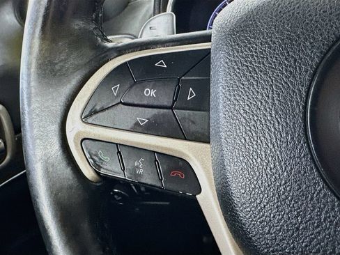 Used 2014 Jeep Grand Cherokee Overland AWD/4WD image 25