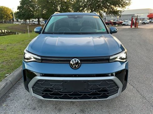 Used 2025 Volkswagen Taos SE image 8