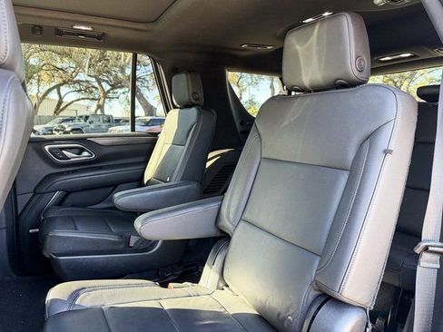 Used 2021 Chevrolet Tahoe Z71 w/ Luxury Package image 17