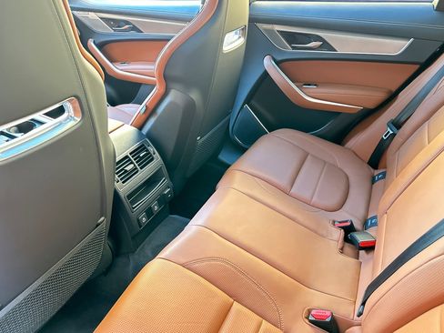 Used 2025 Jaguar F-PACE R-Dynamic S image 12