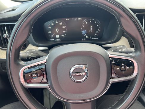 Used 2019 Volvo XC60 T5 Inscription w/ Protection Package Premier AWD/4WD image 12