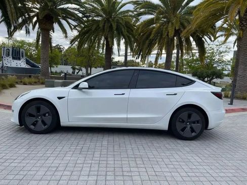Used 2023 Tesla Model 3 Standard Range image 7