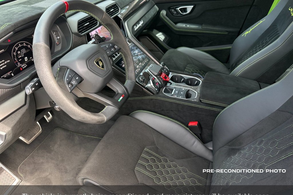 Used 2024 Lamborghini Urus Performante AWD/4WD image 11