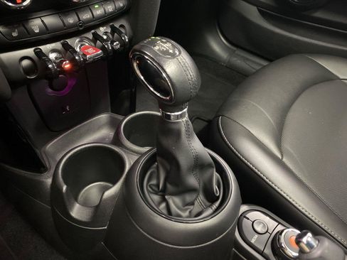 Used 2019 MINI Cooper 2-Door Hardtop FWD image 25