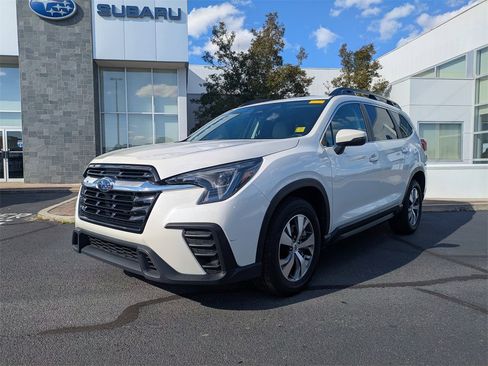 Used 2023 Subaru Ascent Premium w/ Convenience Package image 9